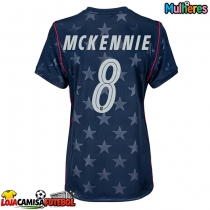Camisa de Futebol Estados Unidos Weston McKennie #8 Equipamento Secundário Mulheres Mundo 2026 Manga Curta